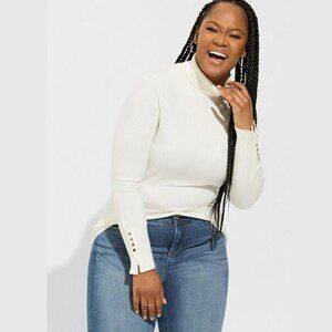 Torrid - Everyday Soft Pullover Turtleneck Sweater in Pristine Whiteββββ
